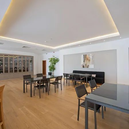 Ramada By Wyndham Bodrum ביטז