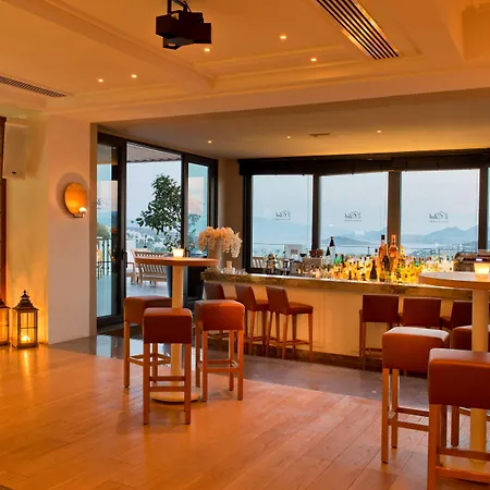 Ramada By Wyndham Bodrum מלון