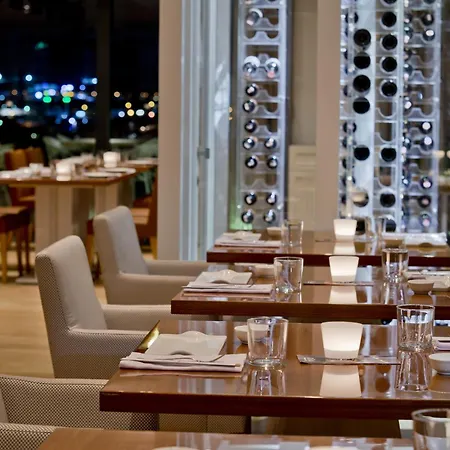 Ramada By Wyndham Bodrum מלון ביטז