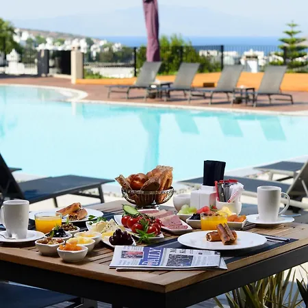 Ramada By Wyndham Bodrum 5* ביטז