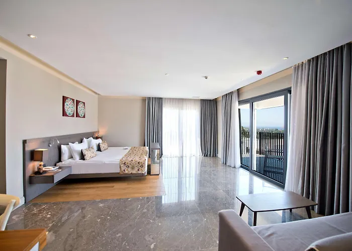 Szálloda Ramada By Wyndham Bodrum 5*