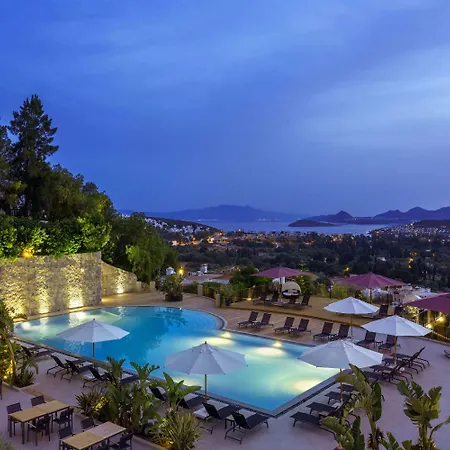 ホテル Ramada By Wyndham Bodrum ビテツ