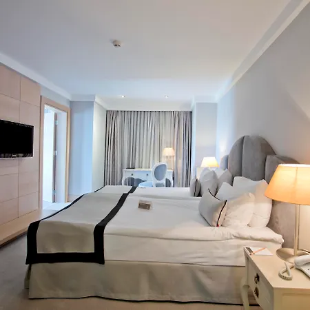 Ramada By Wyndham Bodrum 5*