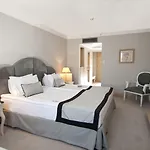 فندق Ramada By Wyndham Bodrum