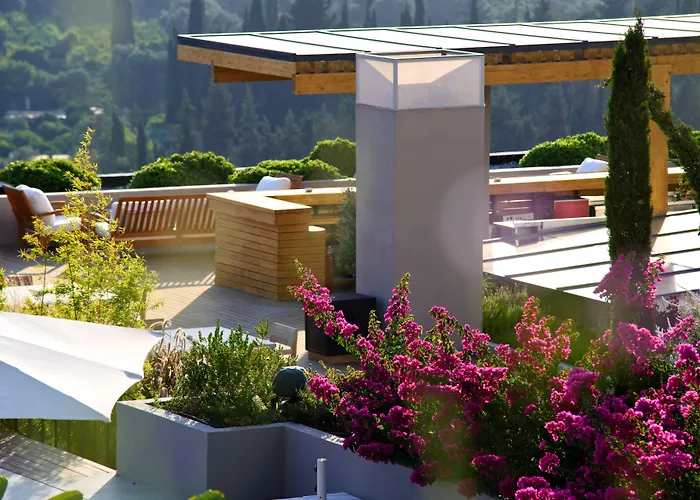 Ramada By Wyndham Bodrum فندق