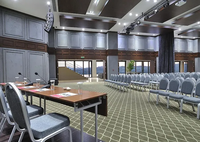 فندق Ramada By Wyndham Bodrum بيتيس