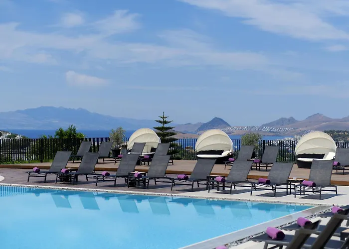 Ramada By Wyndham Bodrum 5*