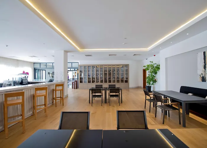 فندق Ramada By Wyndham Bodrum بيتيس