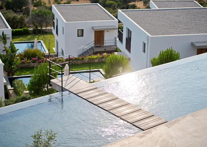 فندق Ramada By Wyndham Bodrum 5*