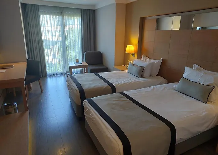 Ramada By Wyndham Bodrum 5* بيتيس