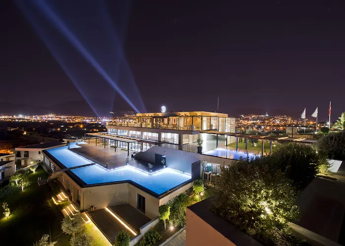 فندق Ramada By Wyndham Bodrum